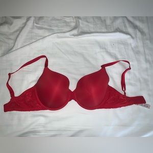 Red VS shiny lace band Bra